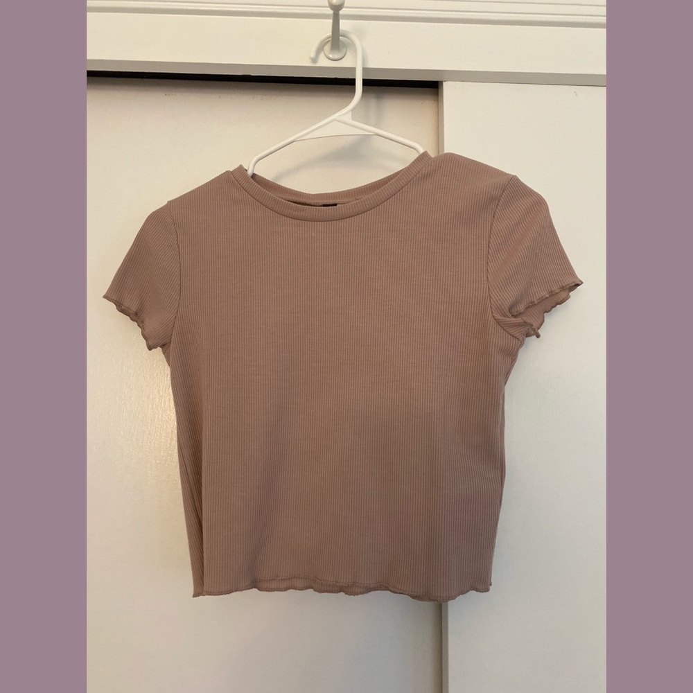 ripped mauve / purple crop top with lettuce edge